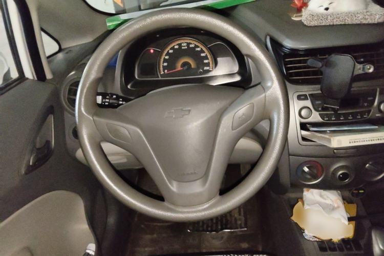 Used Chevrolet Sail 2013 Sedan 1.4L AMT Enjoy Edition Steering Wheel