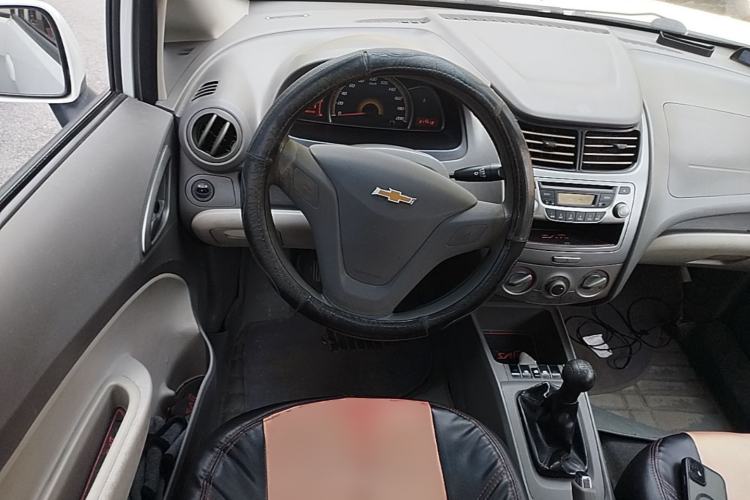 Used Chevrolet Sail 2013 Sedan 1.4L Manual Elegance Edition Steering Wheel