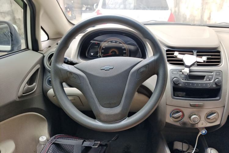 Used Chevrolet Sail 2013 Sedan 1.2L AMT Ideal Edition Steering Wheel
