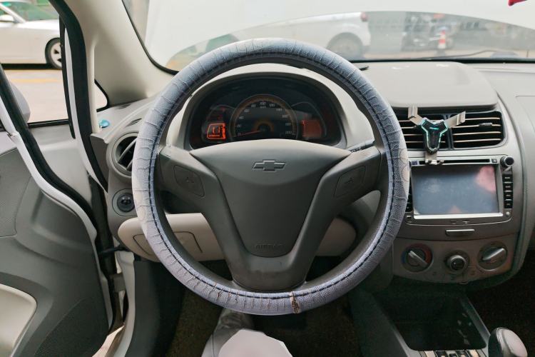 Used Chevrolet Sail 2013 Hatchback 1.2L AMT Ideal Edition Steering Wheel
