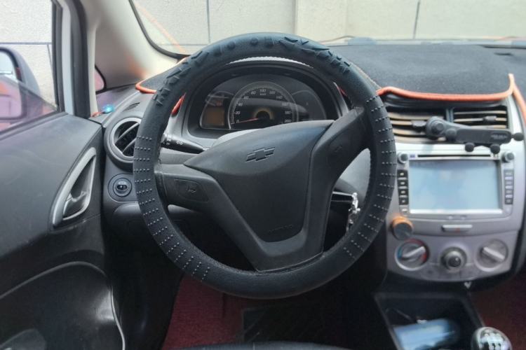 Used Chevrolet Sail 2013 Sedan 1.4L Manual Ideal Happiness Edition Steering Wheel