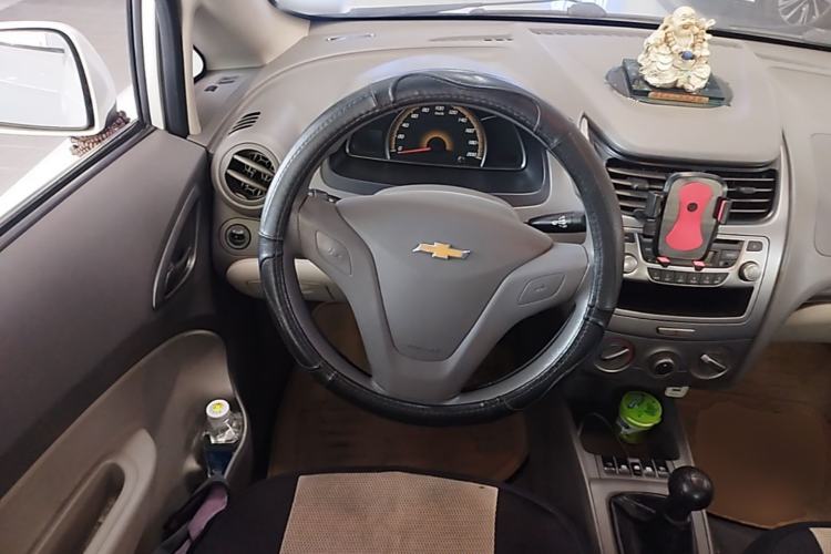 Used Chevrolet Sail 2013 Sedan 1.4L Manual Elegance Edition Steering Wheel