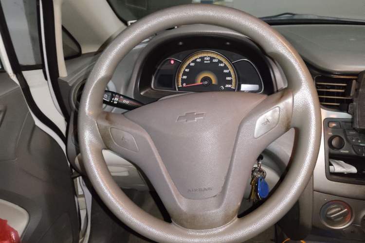 Used Chevrolet Sail 2013 Sedan 1.4L Manual Ideal Happiness Edition Steering Wheel