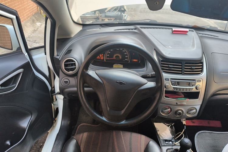 Used Chevrolet Sail 2013 Sedan 1.4L Manual - Youyi Happiness Edition Steering Wheel