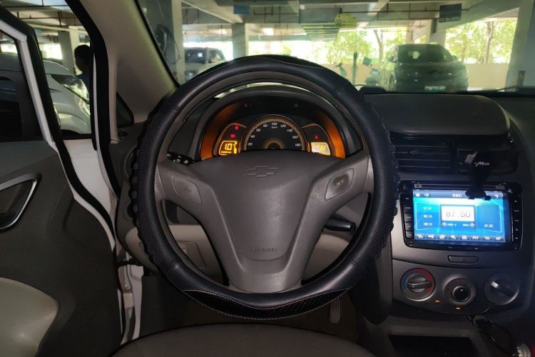 Used Chevrolet Sail 2013 Sedan 1.4L AMT Enjoy Edition Steering Wheel