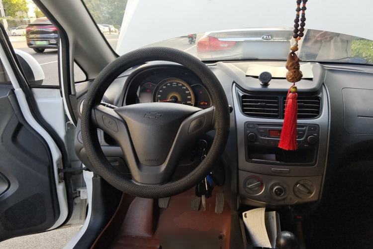Used Chevrolet Sail 2013 Sedan 1.4L Manual Ideal Happiness Edition Steering Wheel