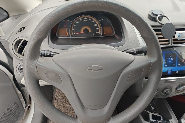 Used Chevrolet Sail 2013 Sedan 1.4L AMT Enjoy Edition Steering Wheel