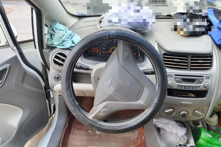 Used Chevrolet Sail 2013 Sedan 1.4L Manual Elegance Edition Steering Wheel