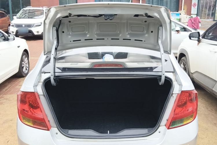Used Chevrolet Sail 2013 Sedan 1.2L Manual Fashionable Happiness Edition Trunk