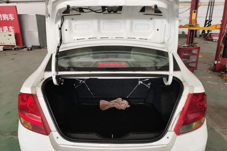 Used Chevrolet Sail 2013 Sedan 1.4L Manual Elegance Edition Trunk