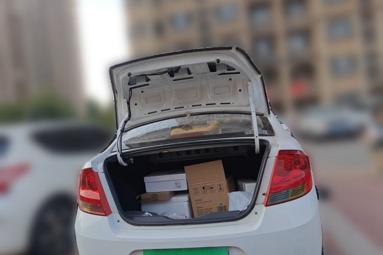 Used Chevrolet Sail 2013 Sedan 1.2L Manual Fashionable Happiness Edition Trunk
