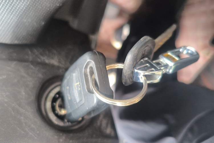 Used Chevrolet Sail 2013 Sedan 1.4L Manual - Youyi Happiness Edition Vehicle Key