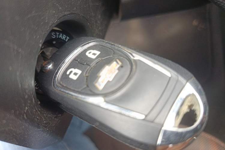Used Chevrolet Sail 2013 Sedan 1.2L Manual Fashionable Happiness Edition Vehicle Key