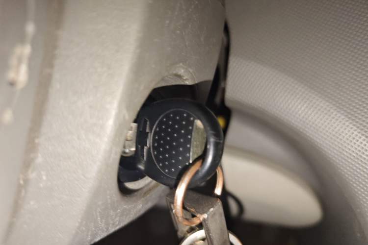 Used Chevrolet Sail 2013 Sedan 1.4L Manual - Youyi Happiness Edition Vehicle Key