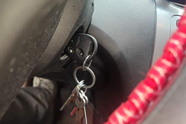 Used Chevrolet Sail 2013 Sedan 1.4L Manual - Youyi Happiness Edition Vehicle Key