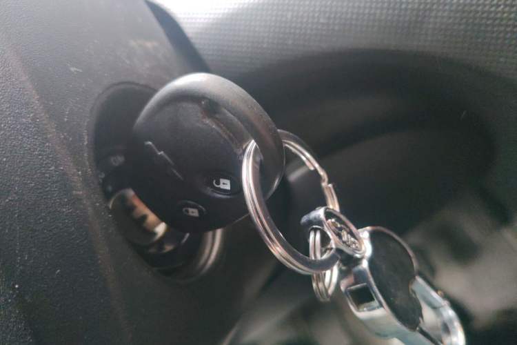 Used Chevrolet Sail 2013 Sedan 1.4L Manual Ideal Happiness Edition Vehicle Key