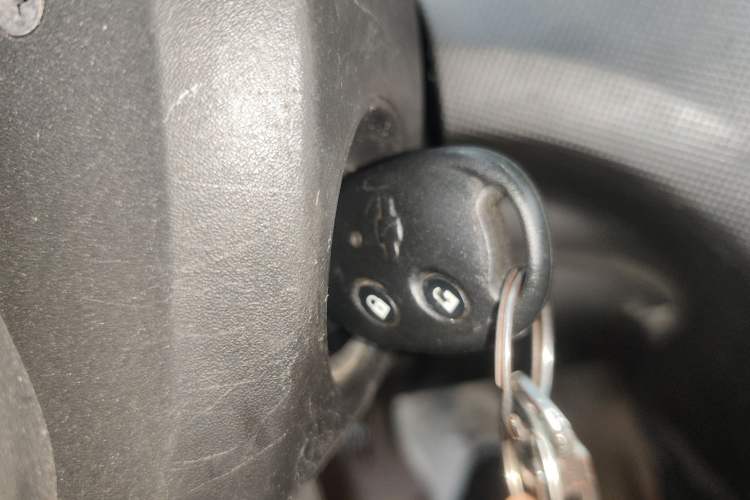 Used Chevrolet Sail 2013 Sedan 1.2L Manual Happiness Edition Vehicle Key