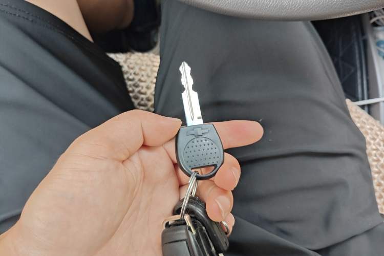 Used Chevrolet Sail 2013 Sedan 1.2L Manual Fashion Edition Vehicle Key