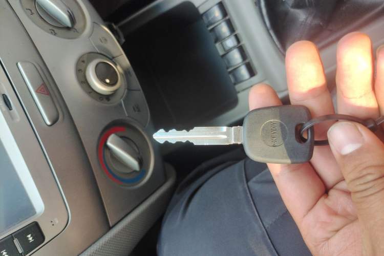 Used Chevrolet Sail 2013 Sedan 1.2L Manual Warm Edition Vehicle Key