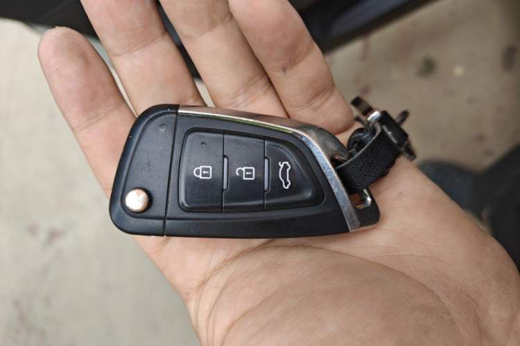 Used Chevrolet Sail 2013 Sedan 1.2L Manual Fashion Edition Vehicle Key