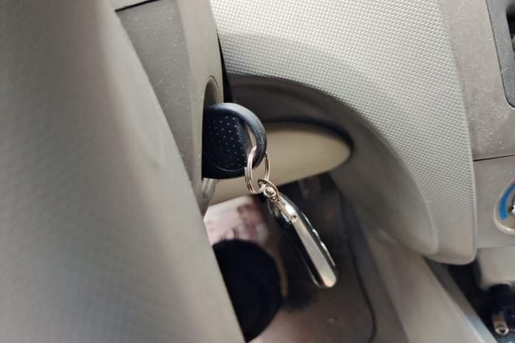 Used Chevrolet Sail 2013 Sedan 1.2L AMT Ideal Edition Vehicle Key