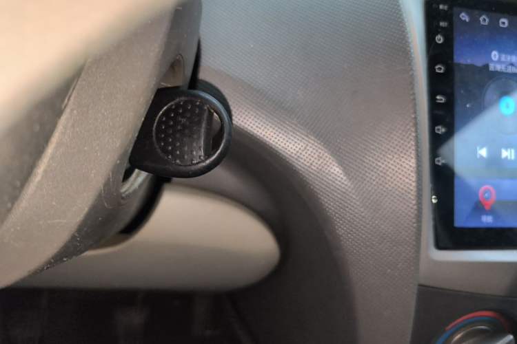 Used Chevrolet Sail 2013 Sedan 1.2L Manual Warm Edition Vehicle Key