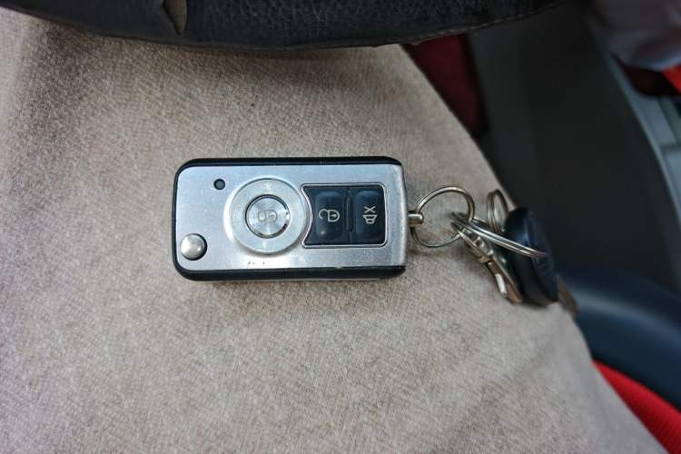 Used Chevrolet Sail 2013 Sedan 1.2L Manual Fashionable Happiness Edition Vehicle Key