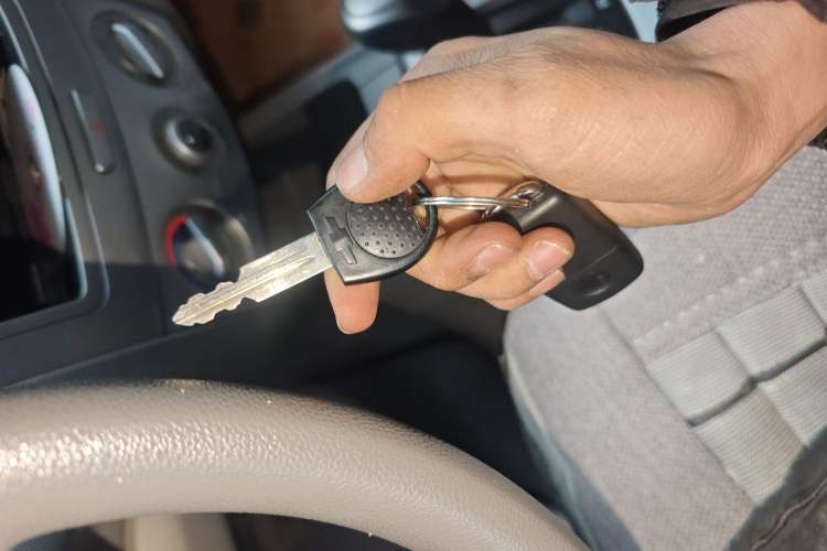 Used Chevrolet Sail 2013 Sedan 1.2L AMT Ideal Edition Vehicle Key