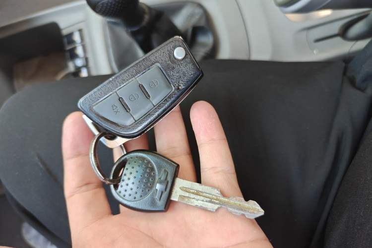 Used Chevrolet Sail 2013 Sedan 1.2L Manual Fashionable Happiness Edition Vehicle Key