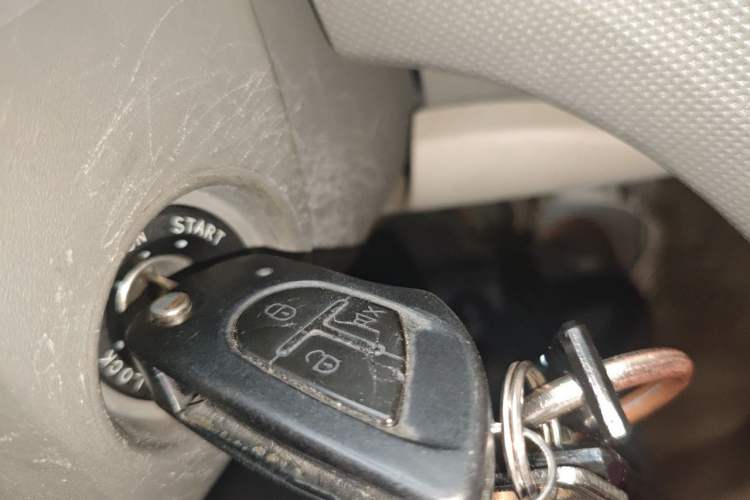 Used Chevrolet Sail 2013 Sedan 1.2L Manual Fashionable Happiness Edition Vehicle Key