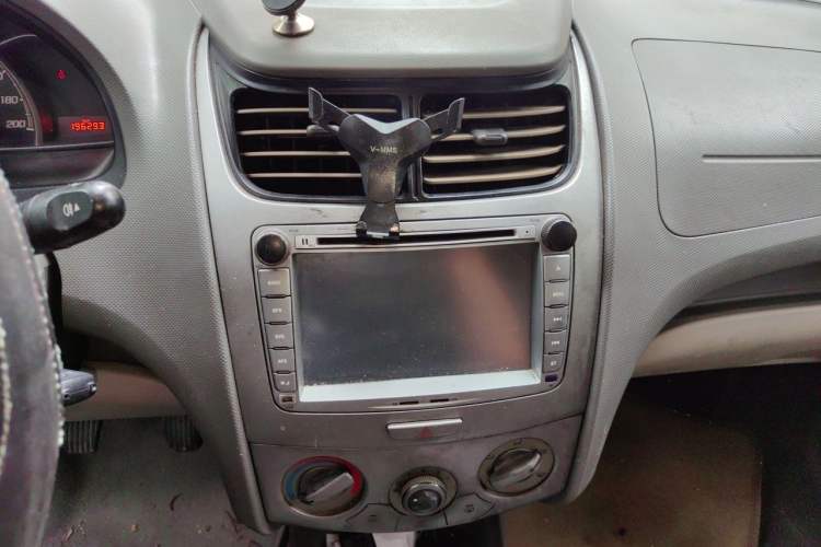 Used Chevrolet Sail 2013 Sedan 1.2L Manual Warm Edition Audio And AC Panel
