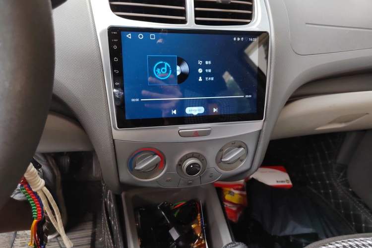 Used Chevrolet Sail 2013 Hatchback 1.4L AMT U-Style Edition Audio And AC Panel