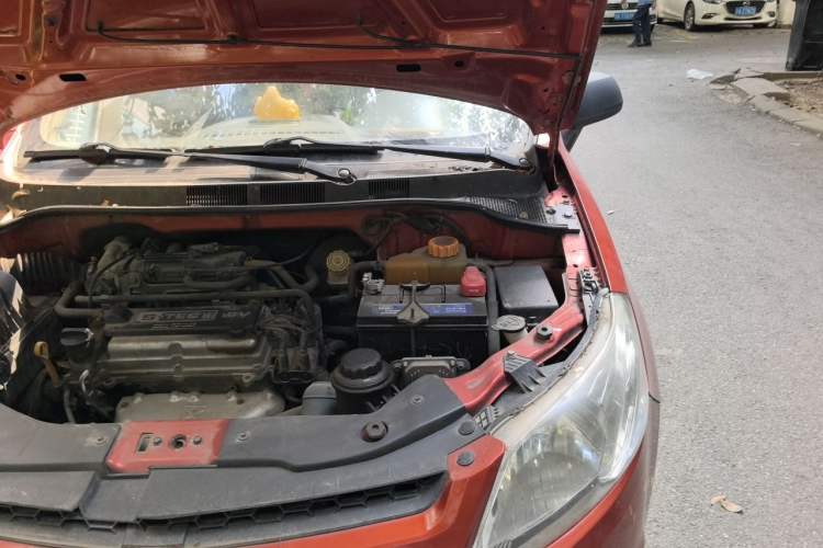 Used Chevrolet Sail 2013 Sedan 1.2L Manual Fashionable Happiness Edition Engine Bay Left