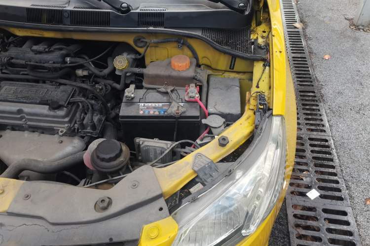 Used Chevrolet Sail 2013 Hatchback 1.2L Manual Warm Edition Engine Bay Left