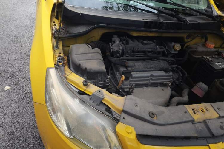 Used Chevrolet Sail 2013 Hatchback 1.2L Manual Warm Edition Engine Bay Right