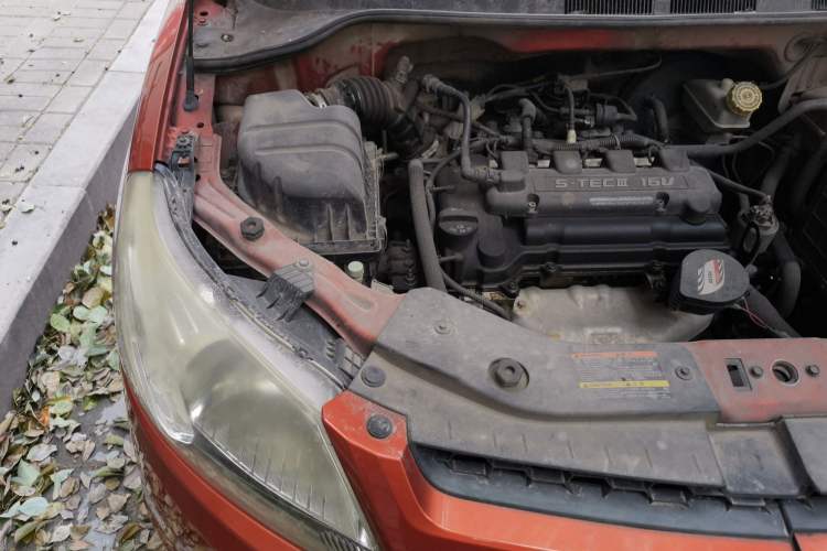 Used Chevrolet Sail 2013 Sedan 1.4L Manual Elegance Edition Engine Bay Right