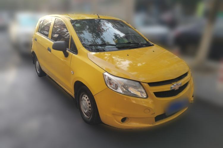 Used Chevrolet Sail 2013 Hatchback 1.2L Manual Warm Edition Front Right 45 Deg