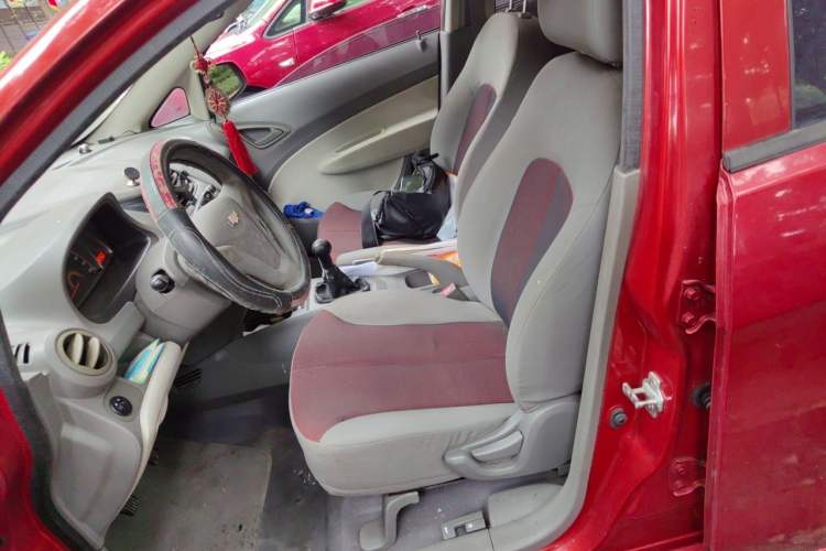 Used Chevrolet Sail 2013 Sedan 1.2L Manual Warm Edition Left Front Seat