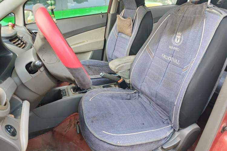 Used Chevrolet Sail 2013 Sedan 1.4L Manual Elegance Edition Left Front Seat