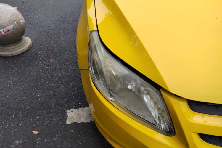 Used Chevrolet Sail 2013 Hatchback 1.4L AMT U-Style Edition Right Front Headlight
