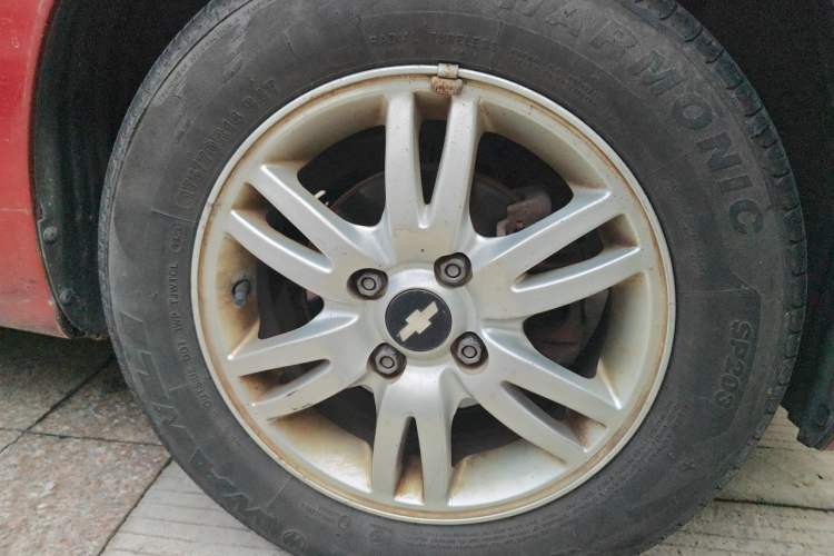 Used Chevrolet Sail 2013 Sedan 1.4L Manual Happiness Edition II Right Front Wheel Hub