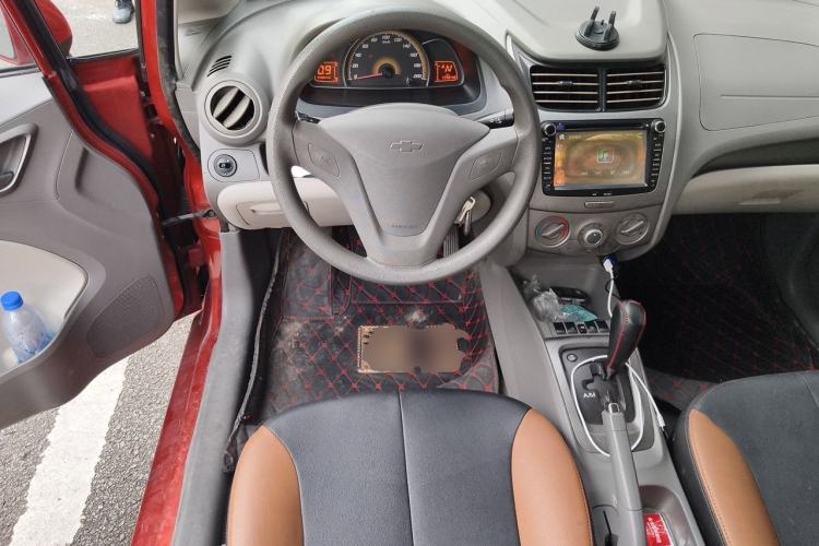 Used Chevrolet Sail 2013 Sedan 1.4L AMT Enjoy Edition Steering Wheel