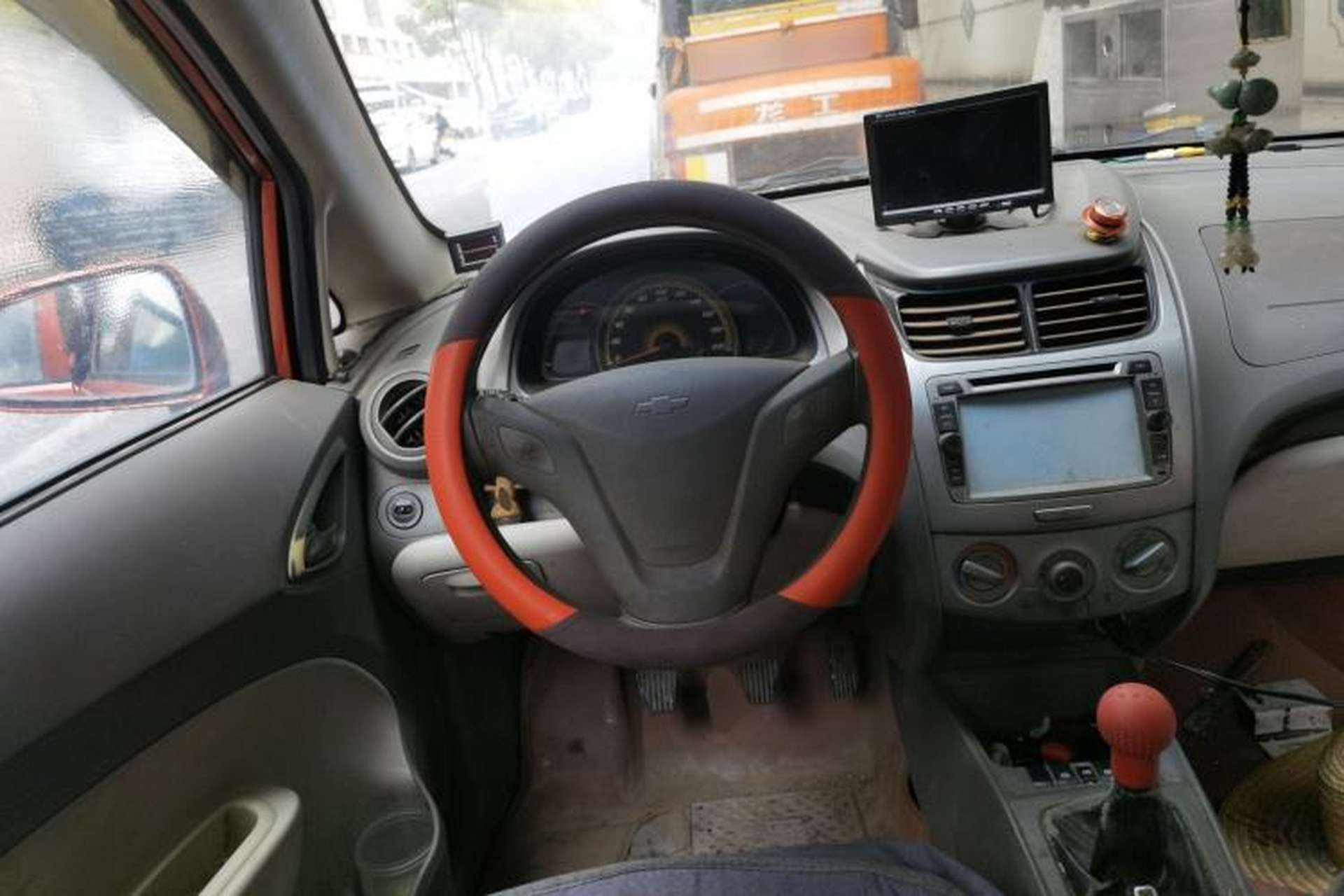 Used Chevrolet Sail 2013 Sedan 1.4L Manual Elegance Edition Steering Wheel