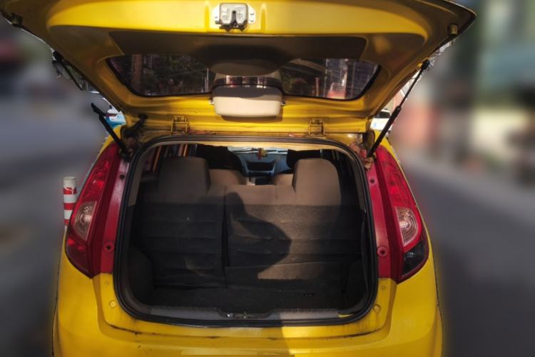 Used Chevrolet Sail 2013 Hatchback 1.2L Manual Warm Edition Trunk