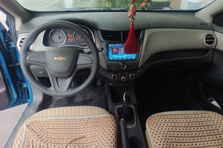 Used Chevrolet Sail 2015 Sail 3 1.3L Manual Ideal Edition Center Console