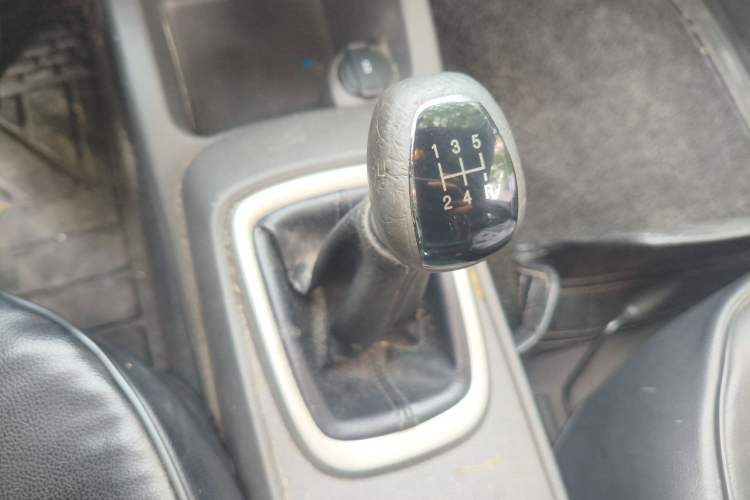 Used Chevrolet Sail 2015 Sail 3 1.3L Manual with Ideal Sunroof Edition Gear Lever