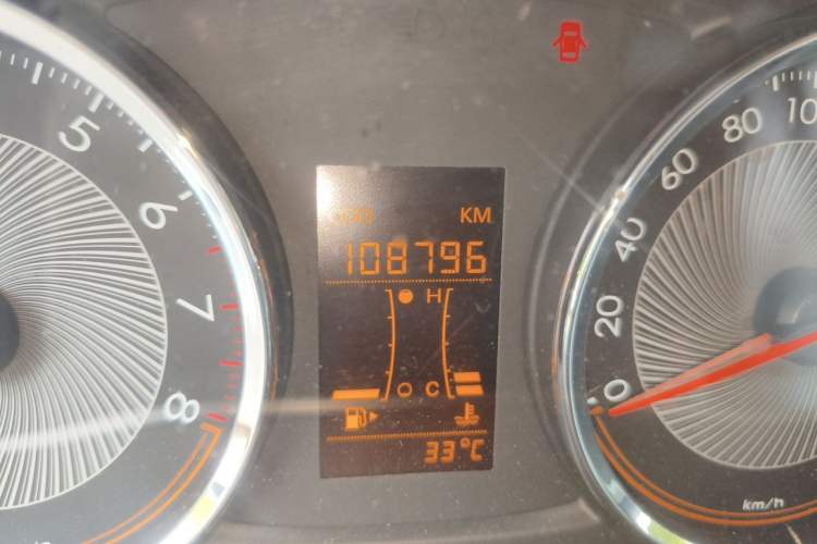 Used Chevrolet Sail 2015 Sail 3 1.3L Manual with Ideal Sunroof Edition Odometer Close Up