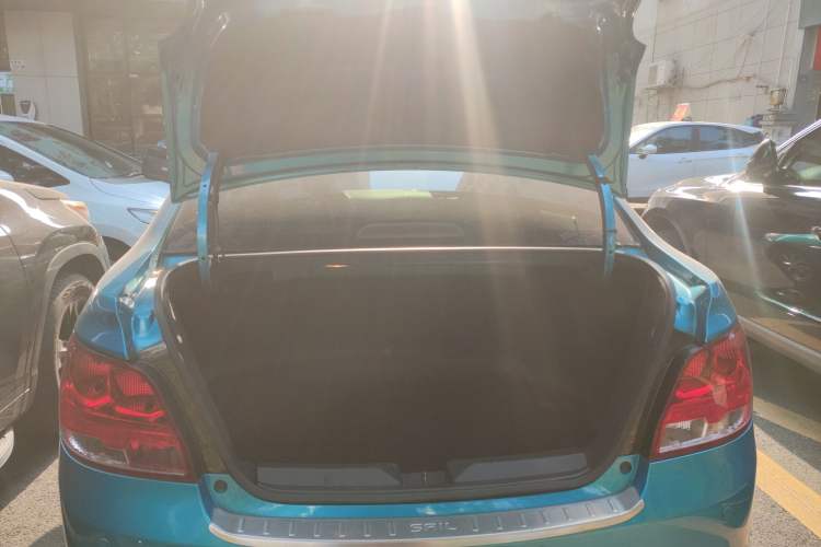 Used Chevrolet Sail 2015 Sail 3 1.5L AMT Happiness Sunroof Edition Trunk