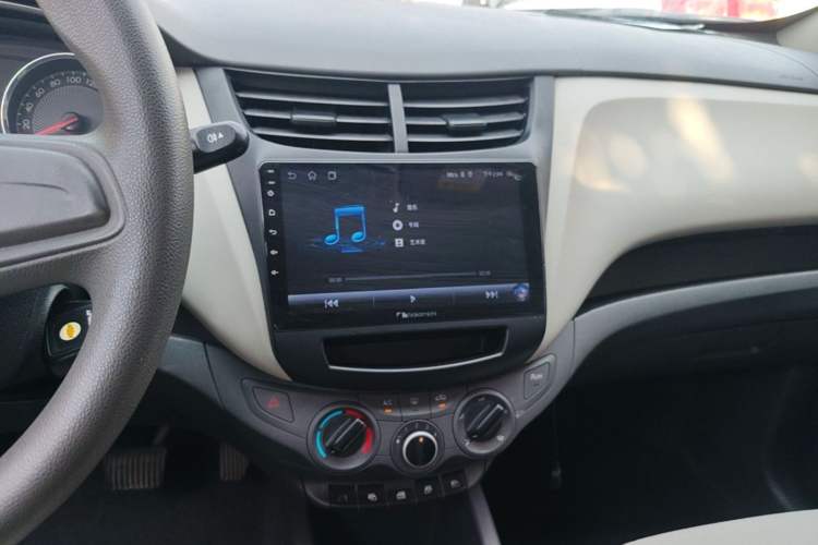 Used Chevrolet Sail 2015 Sail 3 1.3L AMT Ideal Edition Audio And AC Panel