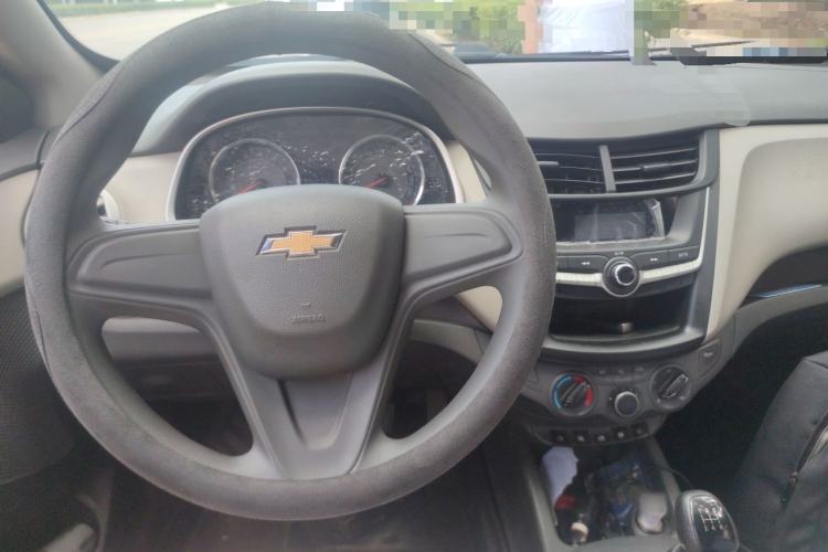 Used Chevrolet Sail 2015 Sail 3 1.3L Manual Ideal Edition Center Console